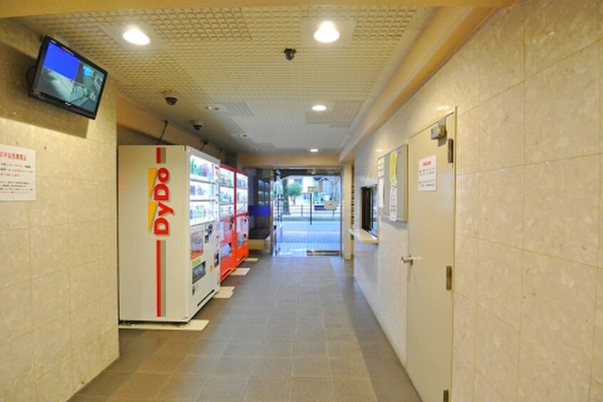 エントランス部分 ﾎﾜｲﾄﾊﾟﾚｽ黄金５番館（903）