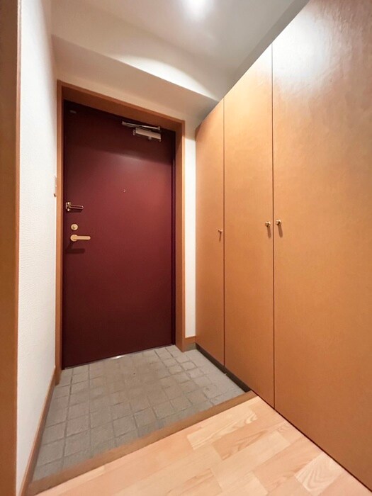 玄関 協和大手町ＢＬＤ