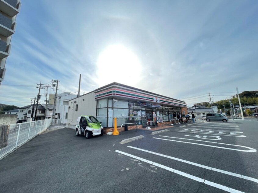 セブンイレブン　岡垣海老津店(コンビニ)まで650m シャルム岡垣Ⅲ