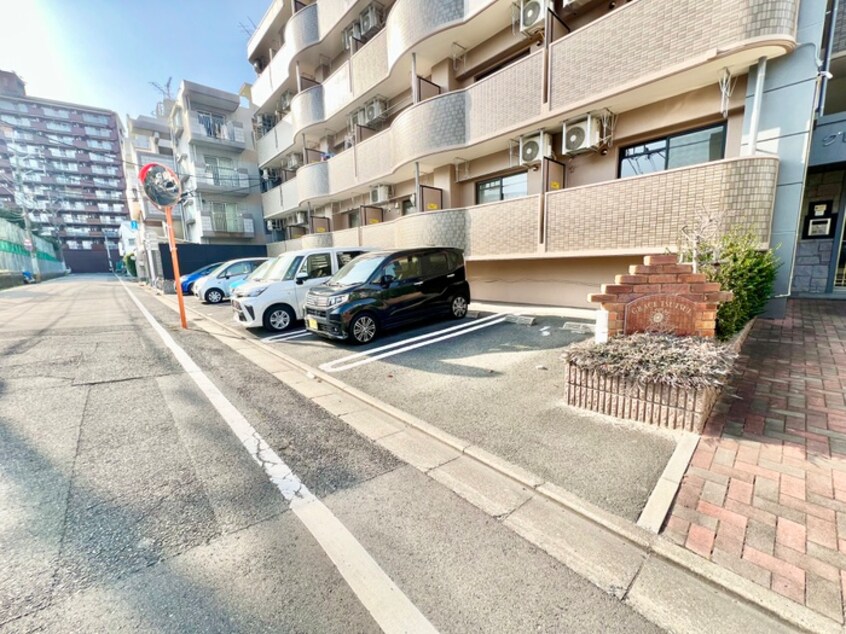 駐車場 グレイス筒井