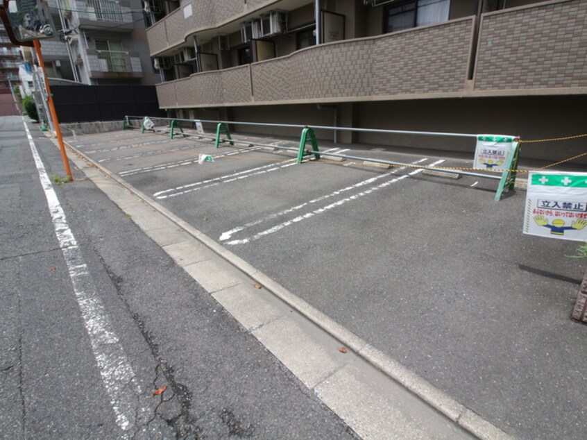 駐車場 グレイス筒井