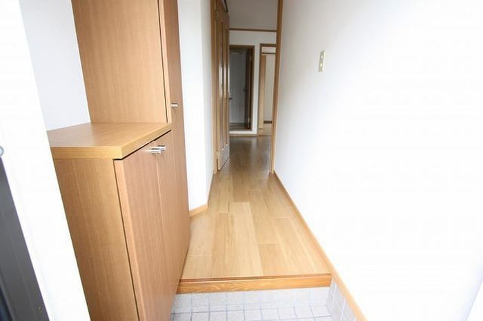 玄関 ジェルメコリーヌ Ｃ