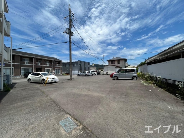 駐車場 REVEハヤト