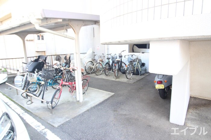 駐輪場 ピュア・ザ・東蓮寺