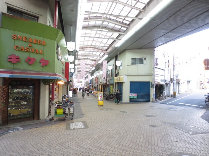 銀天町商店街(スーパー)まで350m メゾンエスポアール