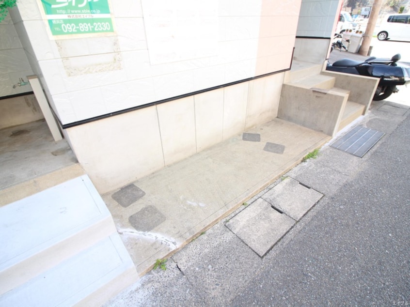 駐車場 ラ・フィーネ・メイ