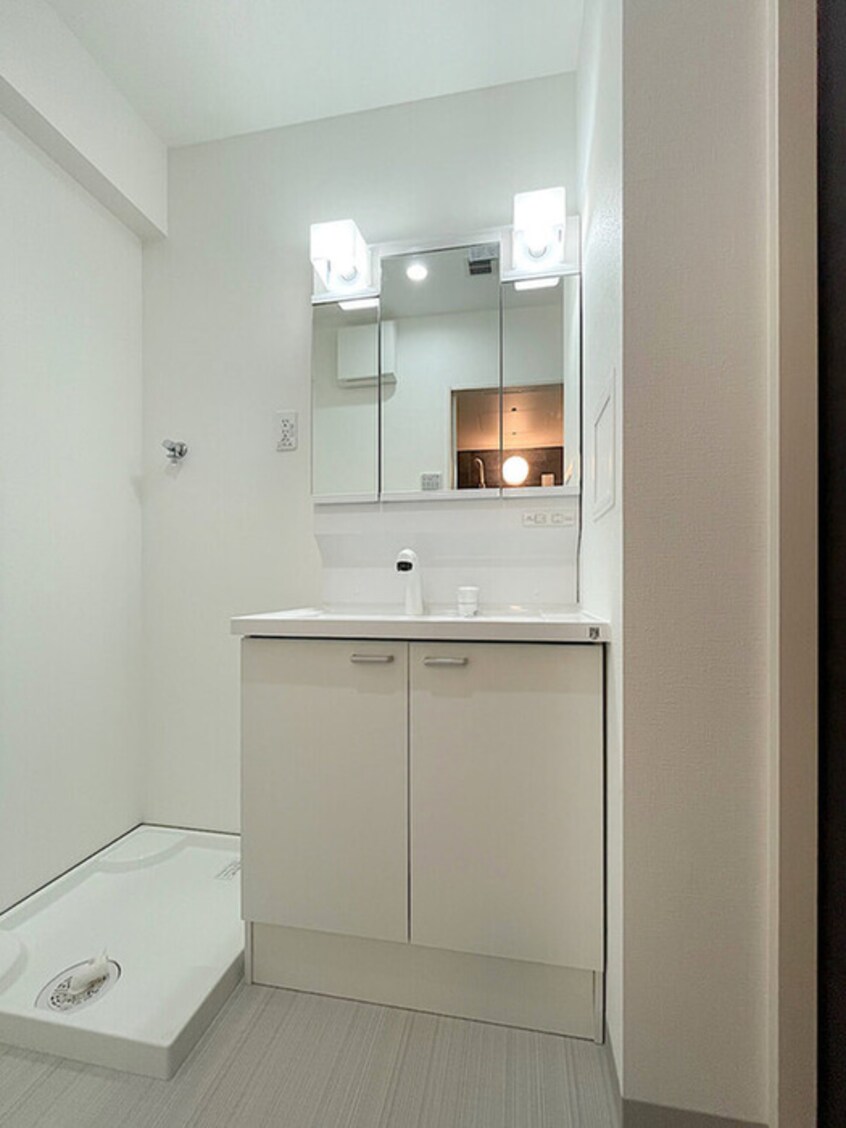 洗面 Ａｌｉｖｉｓ諸岡