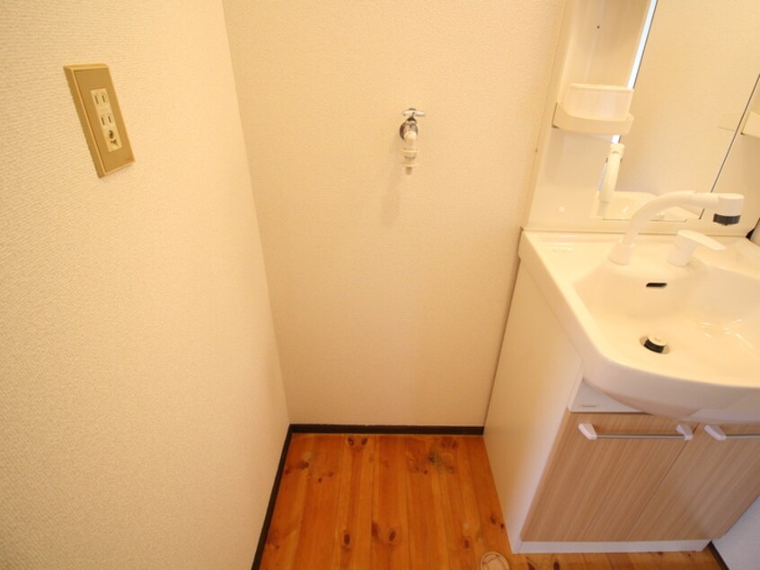 洗濯機置場 エミネンス穴生