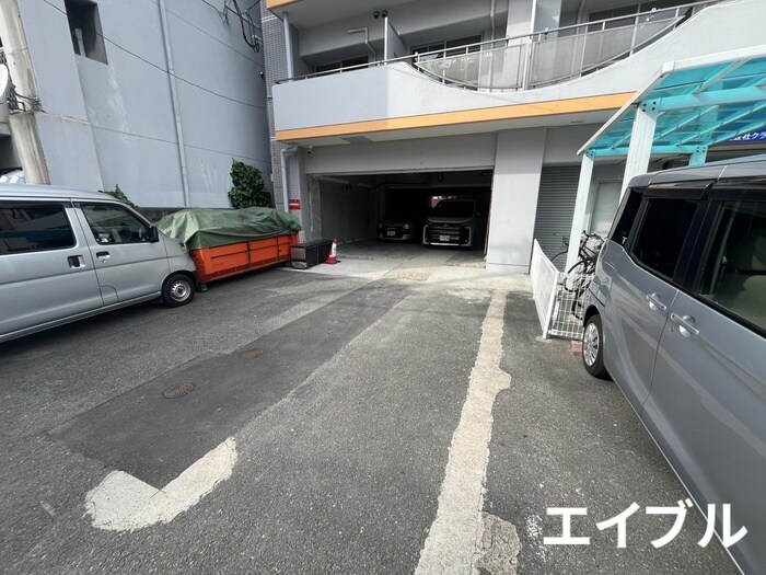 駐車場 南福岡ルネッサンス