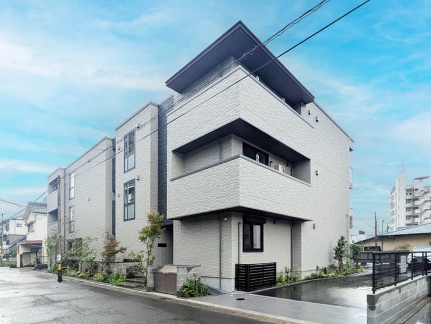 外観写真 シャーメゾン春日