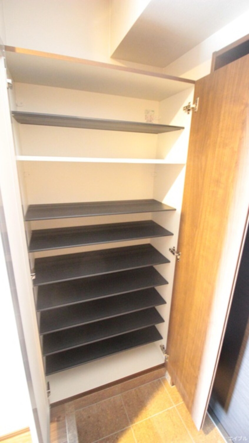 収納 エムビルデベロップコアⅤ