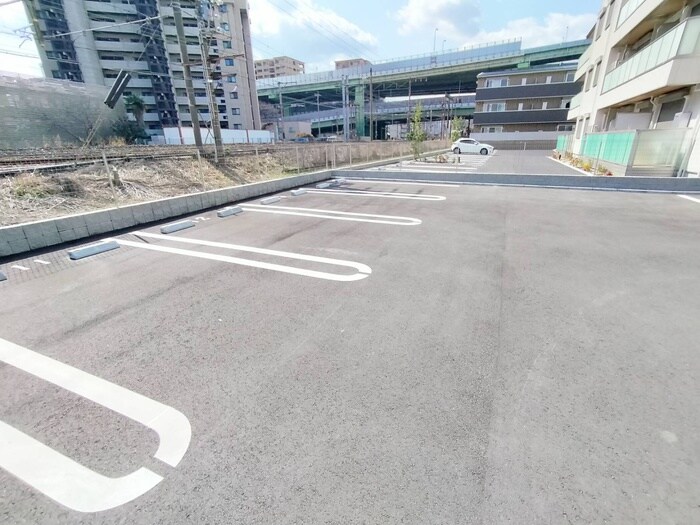 駐車場 シャーメゾンステ－ジ青葉