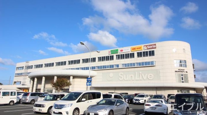 サンリブ(デパート)まで1007m グランテージ