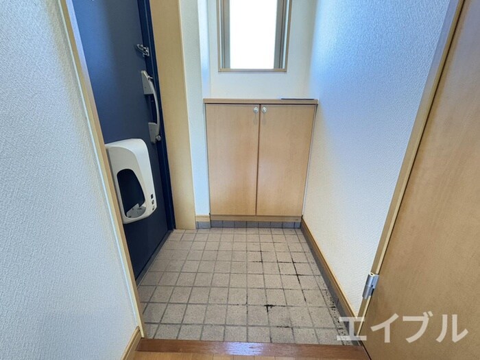 玄関 ロイヤルパレス１