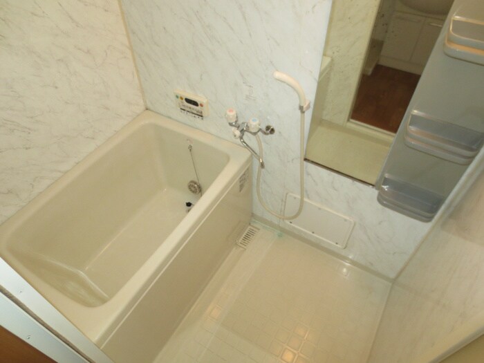 バス／シャワールーム等 ﾌｫﾚｽﾄｰｸｲｰｽﾄ