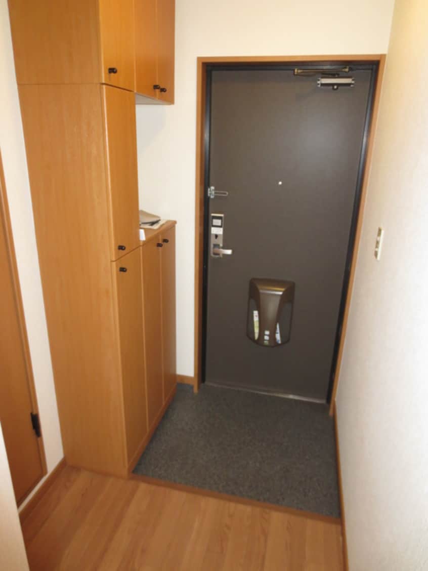 玄関 ﾌｫﾚｽﾄｰｸｲｰｽﾄ