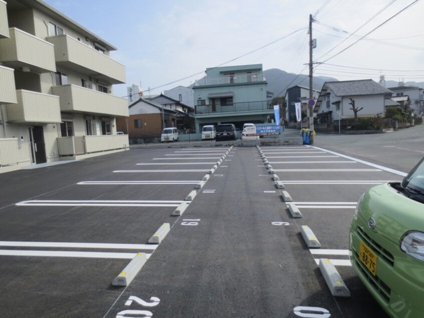 駐車場 ホワイトパレス藤ノ元