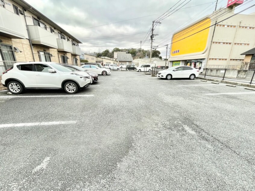 駐車場 ソレジオ頃末