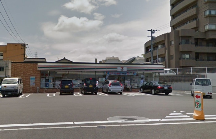 セブンイレブン小倉井堀4丁目店(コンビニ)まで110m ギャラン井堀
