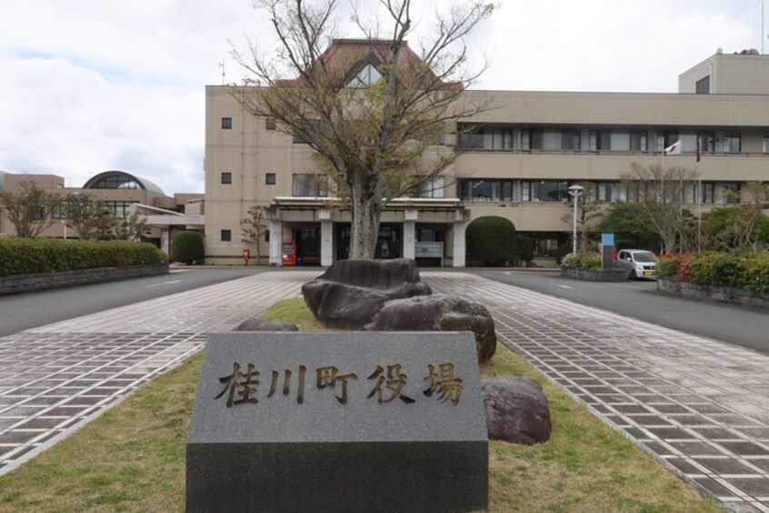 桂川町役場(役所)まで504m エム・ボヌールB