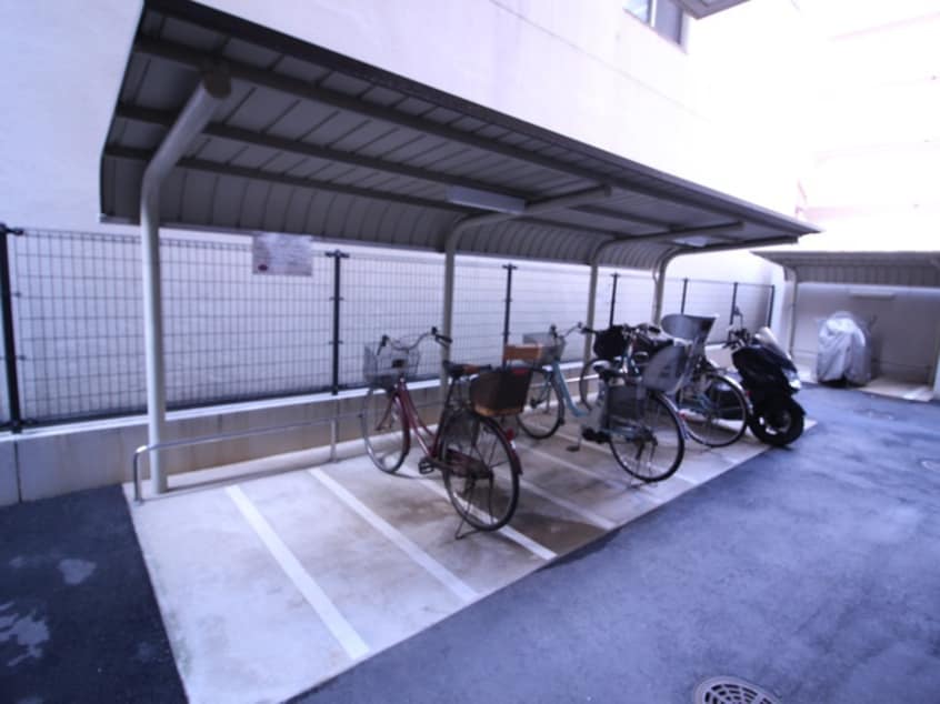 駐輪場 ｸﾞﾗﾝﾌｫｰﾚ西公園ﾙﾈｯｻﾝｽ（401）