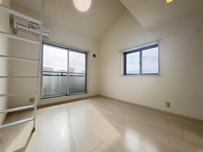 居室 エムビル香椎駅前