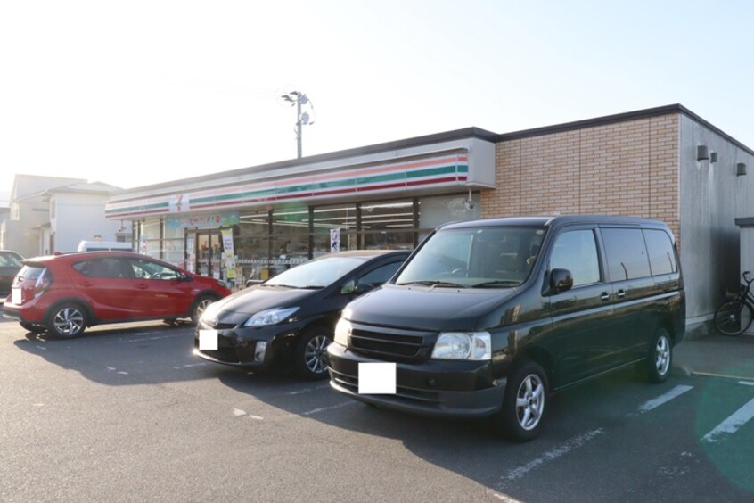 セブンイレブン飯塚伊岐須店(コンビニ)まで160m ファミールメゾンB