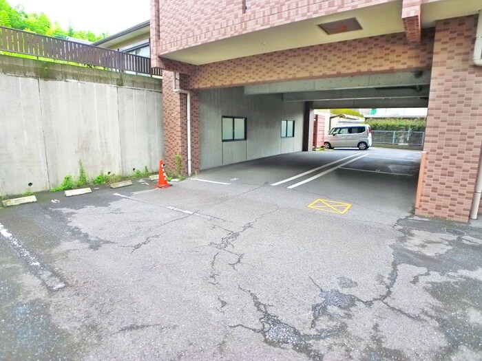 駐車場 レクエルド・アイ