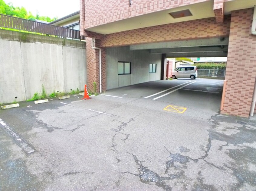 駐車場 レクエルド・アイ