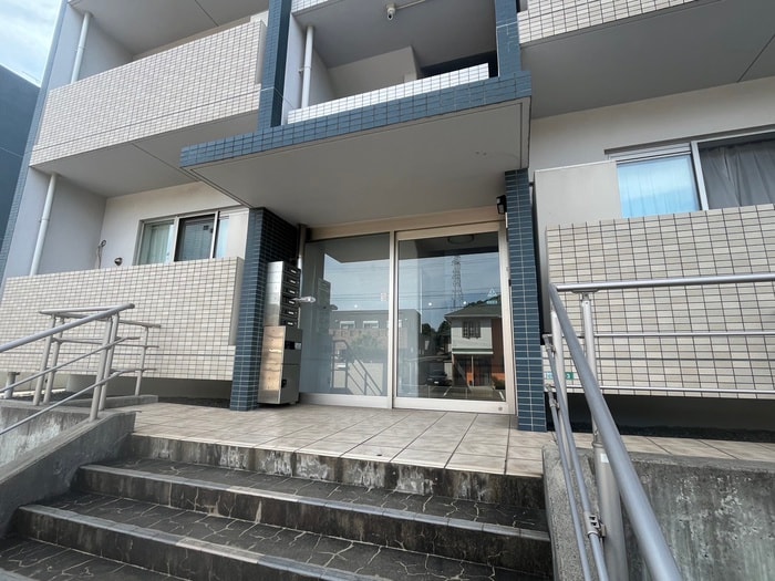 エントランス部分 ルネス本城学研台　Ⅲ棟