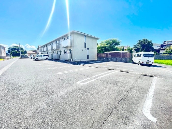 駐車場 オレンジハウス