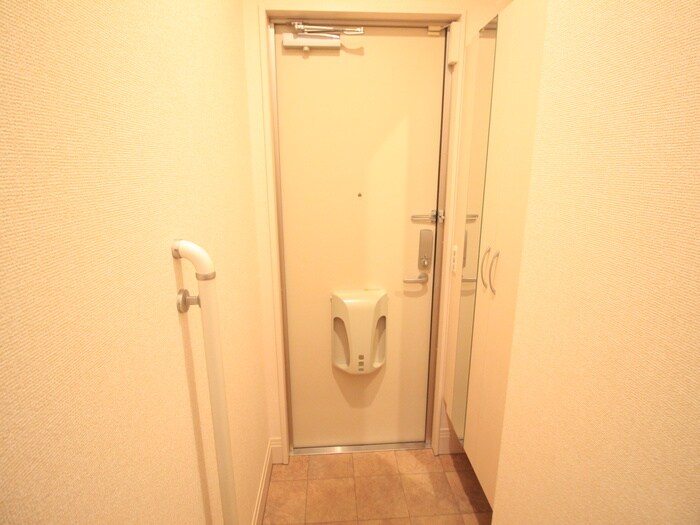 玄関 サンハイム・チサ