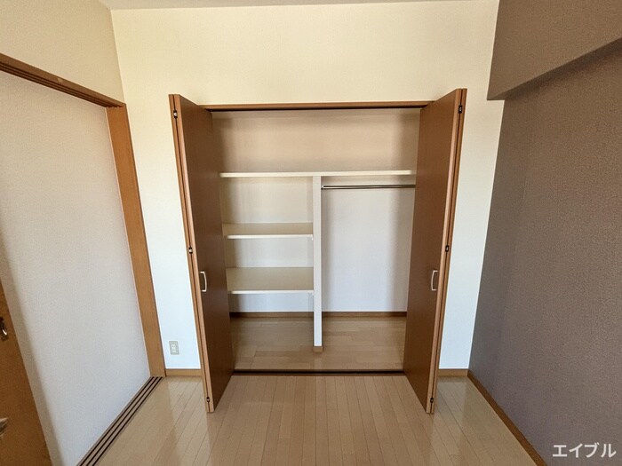 収納 エスズ・イン南