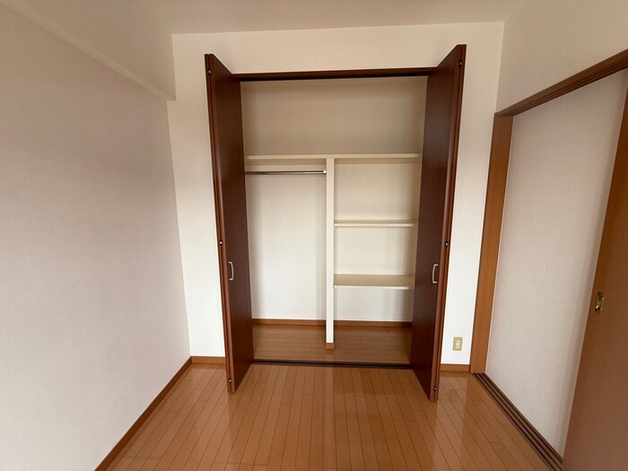 収納 エスズ・イン南