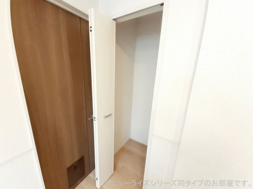 収納 メゾンドジュネスⅡ
