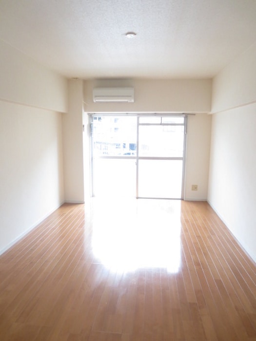 居室 ロイヤルハイツ春日