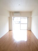 居室 ロイヤルハイツ春日