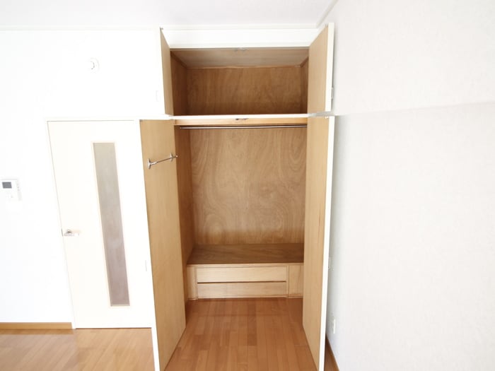 収納 ロイヤルハイツ春日