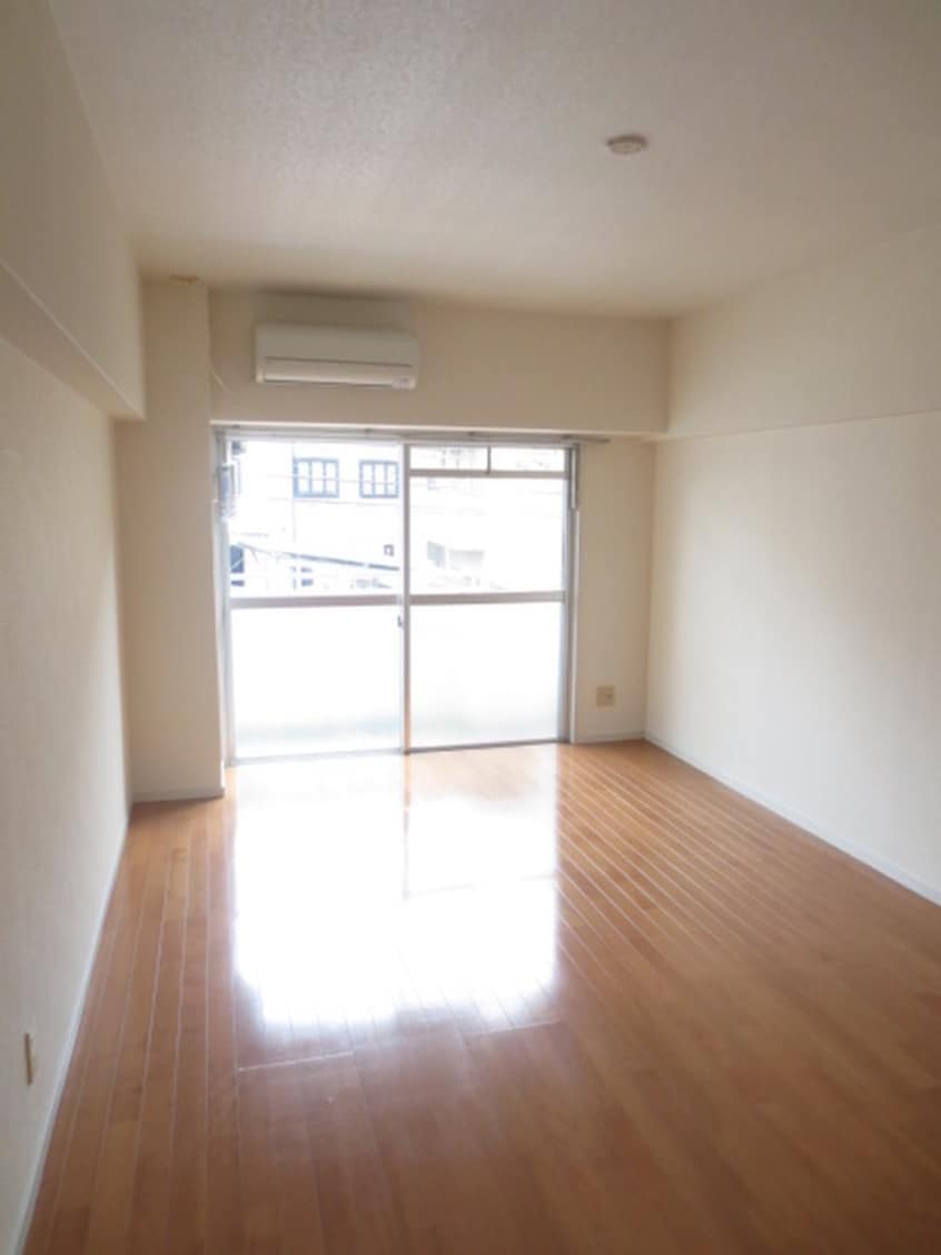 居室 ロイヤルハイツ春日