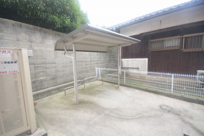 駐輪場 コンフォート　K.S
