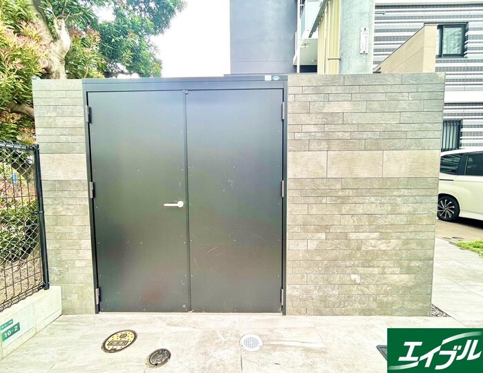 建物設備 REI和白