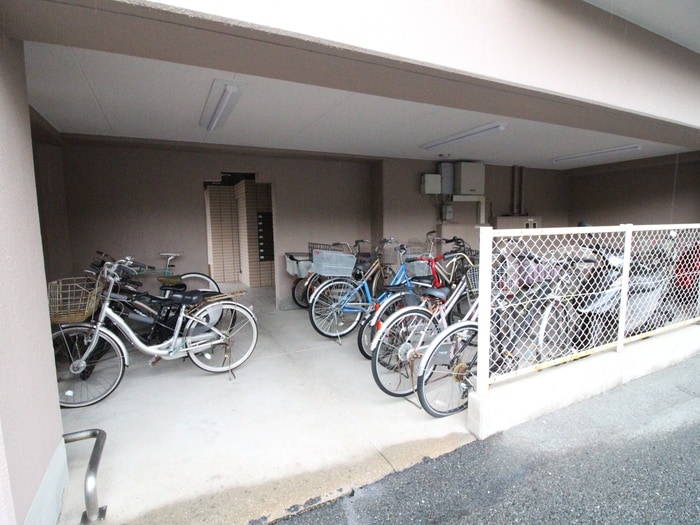 駐輪場 スカイハイツ南福岡（204）