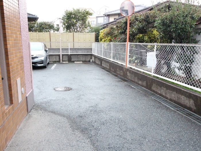 駐車場 スカイハイツ南福岡（204）