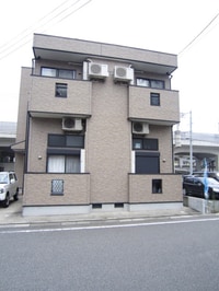 ピュア箱崎七番館