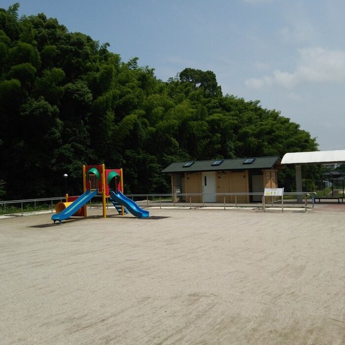 高雄公園(公園)まで1000m ｽｳｨｰﾄｱｰﾃｨｯｸ