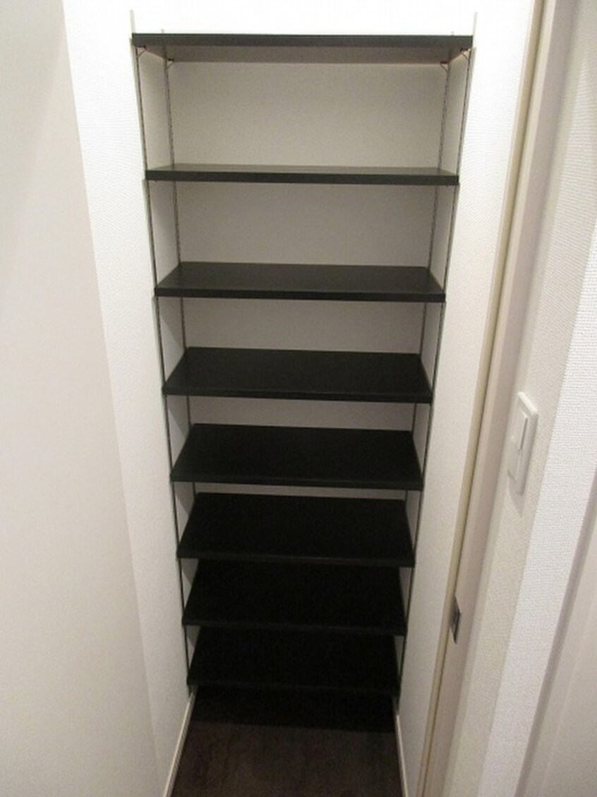 靴箱 ハイネス槻田