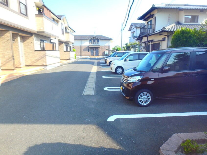 駐車場 ニュークレストール・ノブ Ａ