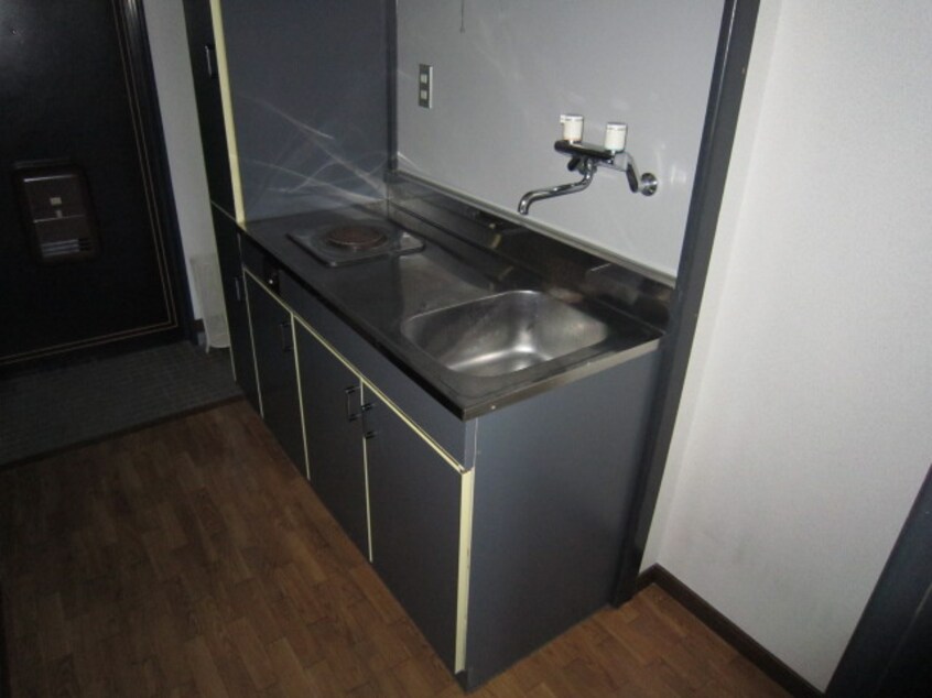 キッチン ロイヤルアベニュ－