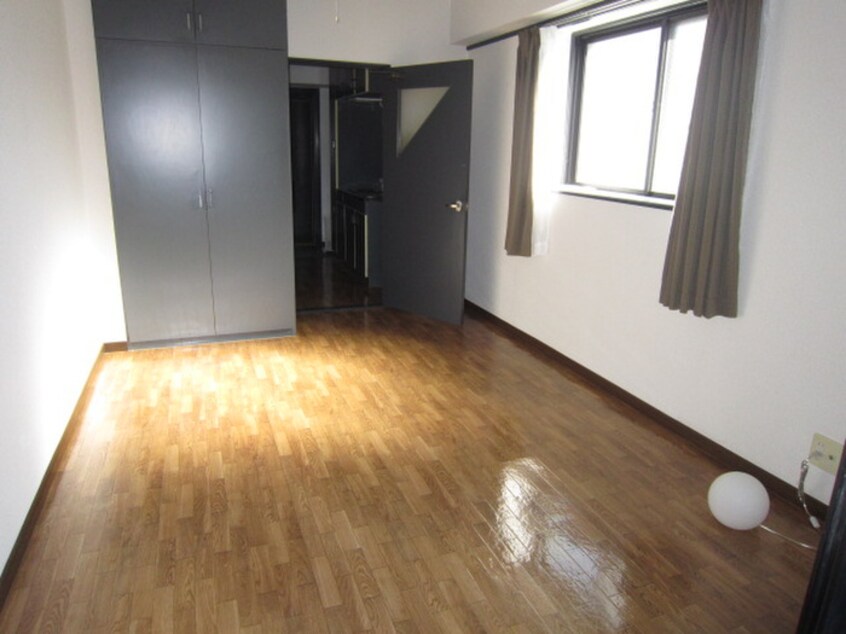 収納 ロイヤルアベニュ－