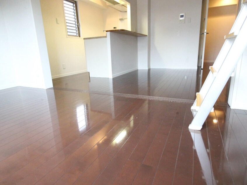 居室 ｱｸﾀｽ大橋ｽﾃ-ｼｮﾝﾀﾜ-(503）